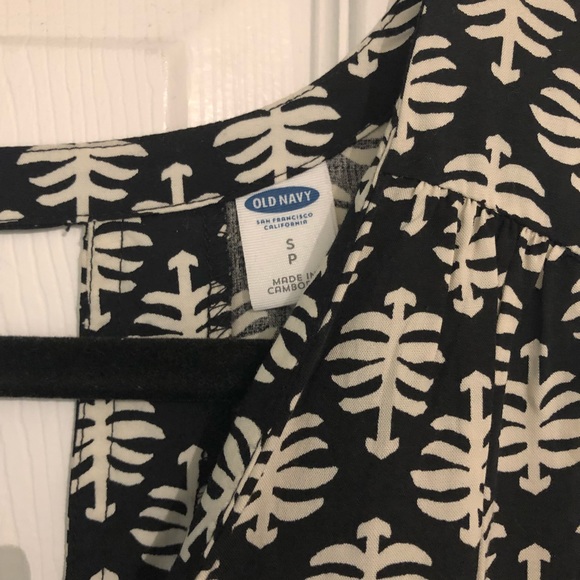 Old Navy - Black & White Dress - Picture 3 of 3